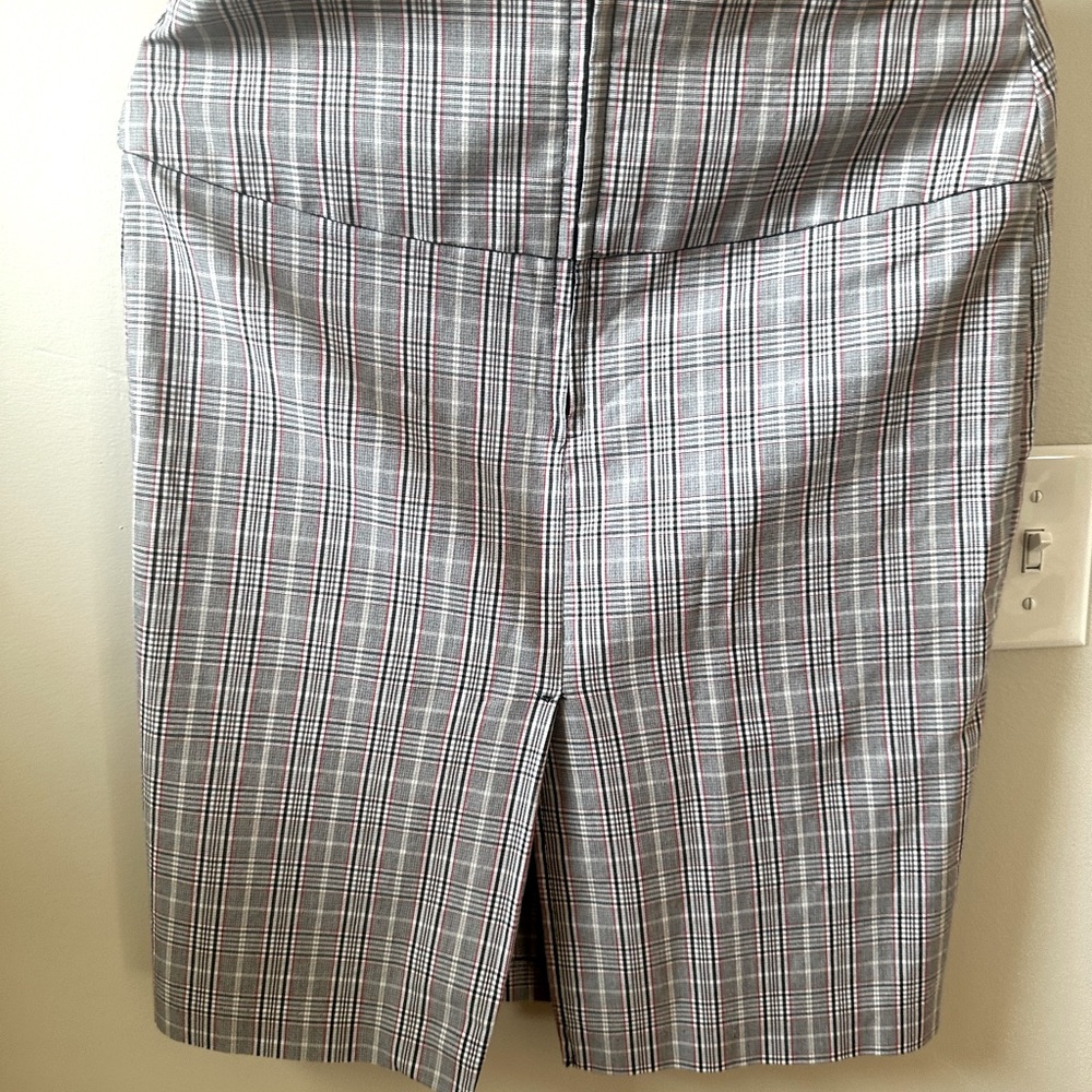 Plaid pencil skirt